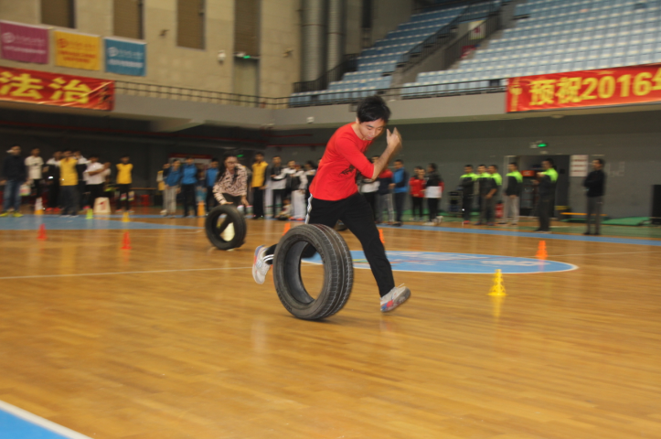 A equipe da OMG participou dos Jogos Divertidos de Songshan Lake (Ecological Garden) 2016